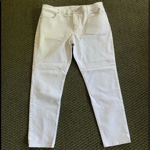 NWOT - LOFT White Skinny Jeans (Size 14)